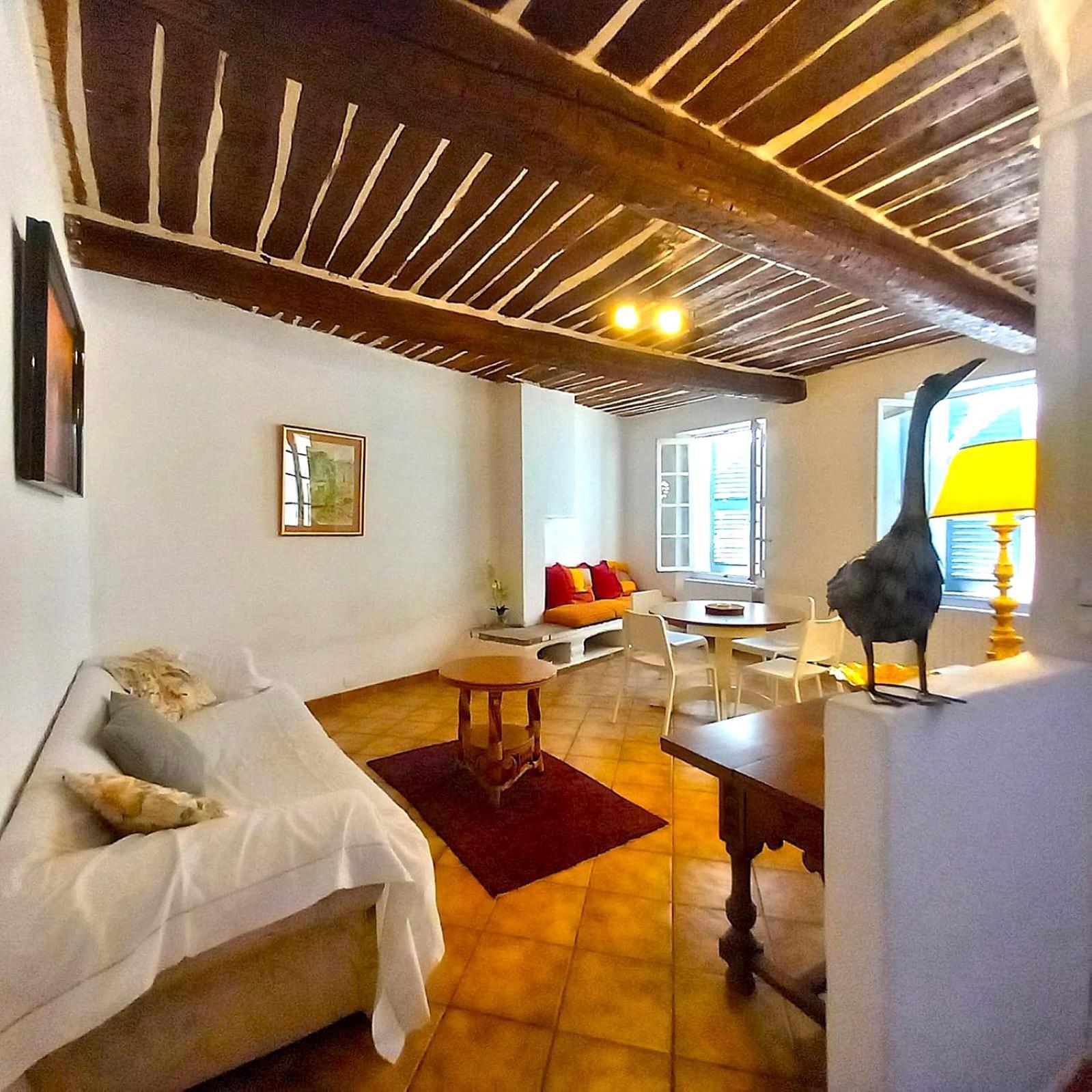 Duplex Atypique Centre Historique Hyères